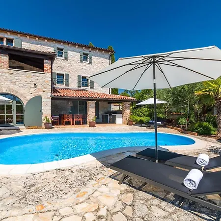 Villa Villa Musalez